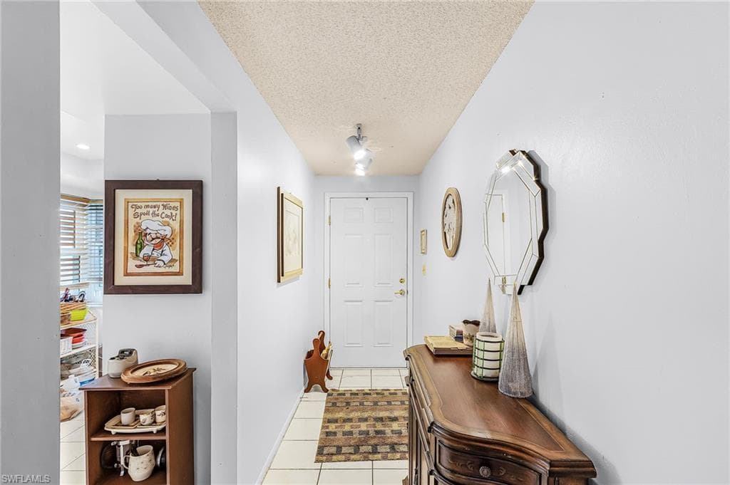 5579 Rattlesnake Hammock Rd #b9, Naples, photo 2