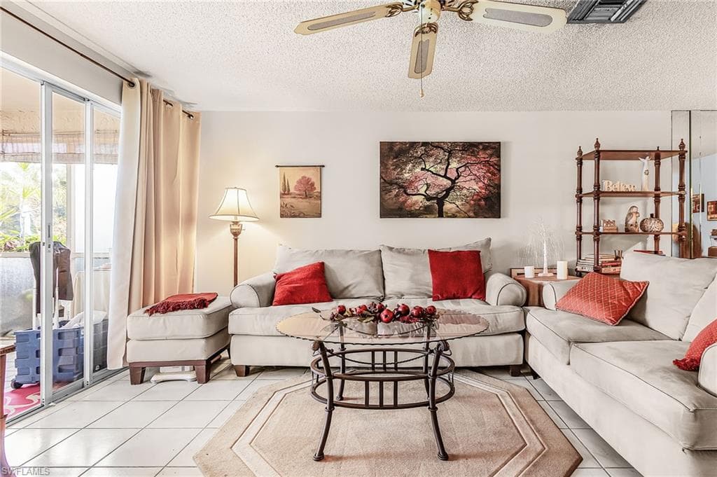 5579 Rattlesnake Hammock Rd #b9, Naples