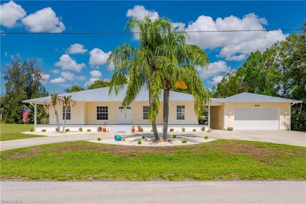 569 Rio Vista Ave, Punta Gorda, photo 2