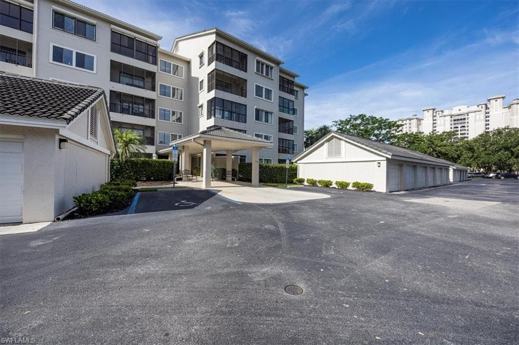 900 Arbor Lake Dr #9-307, Naples, photo 2