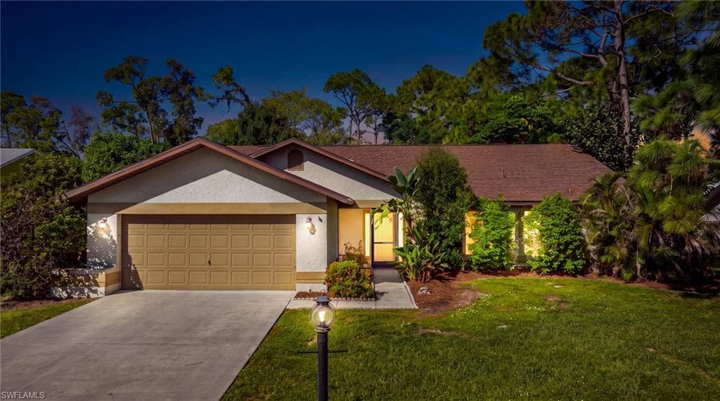 19112 Pine Run Ln, Fort Myers