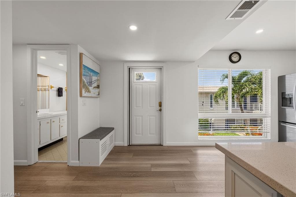 195 Peppermint Ln #2, Naples