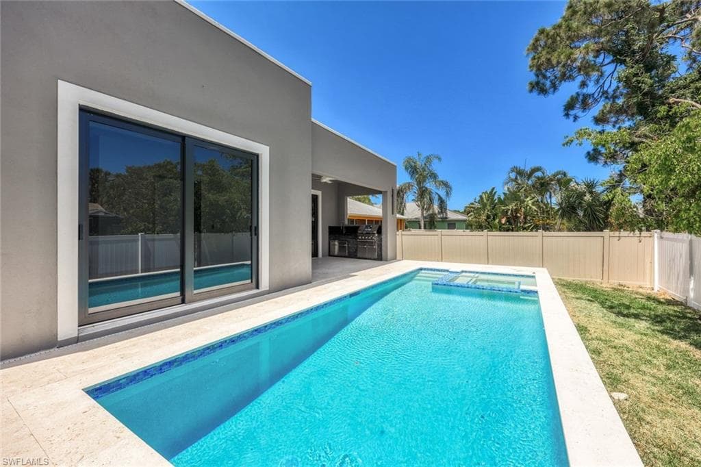 1297 Trail Terrace Dr, Naples
