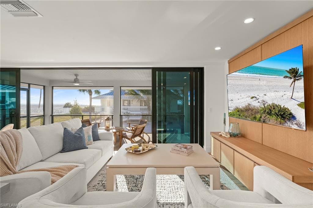 25 Beach Homes, Captiva, photo 2