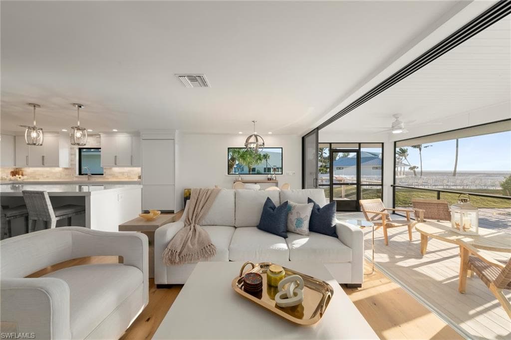 25 Beach Homes, Captiva, photo 3