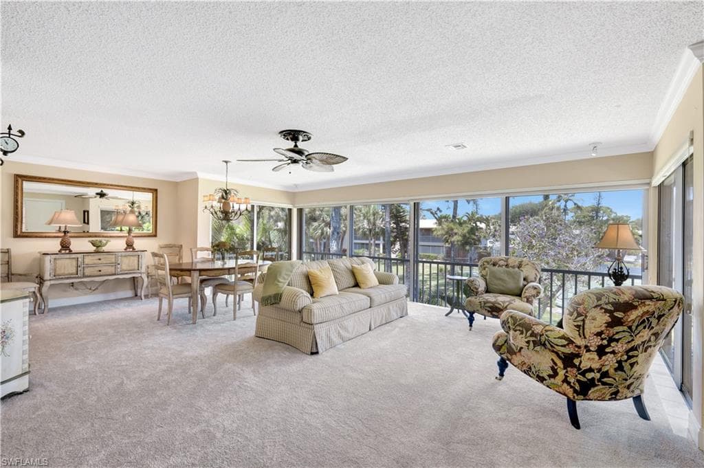 1549 Sandpiper St #42, Naples