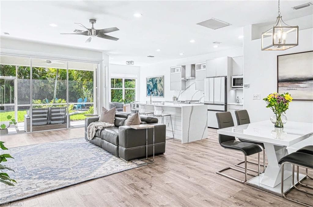 8324 Laurel Lakes Blvd, Naples, photo 3