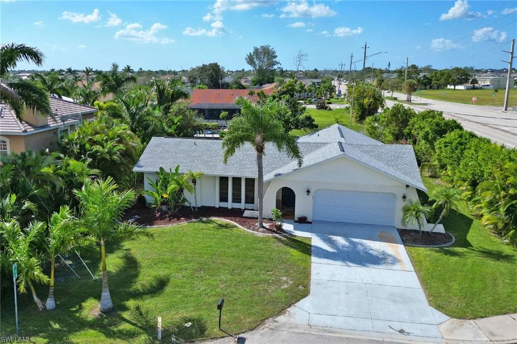 4800 12th Pl, Cape Coral, photo 2