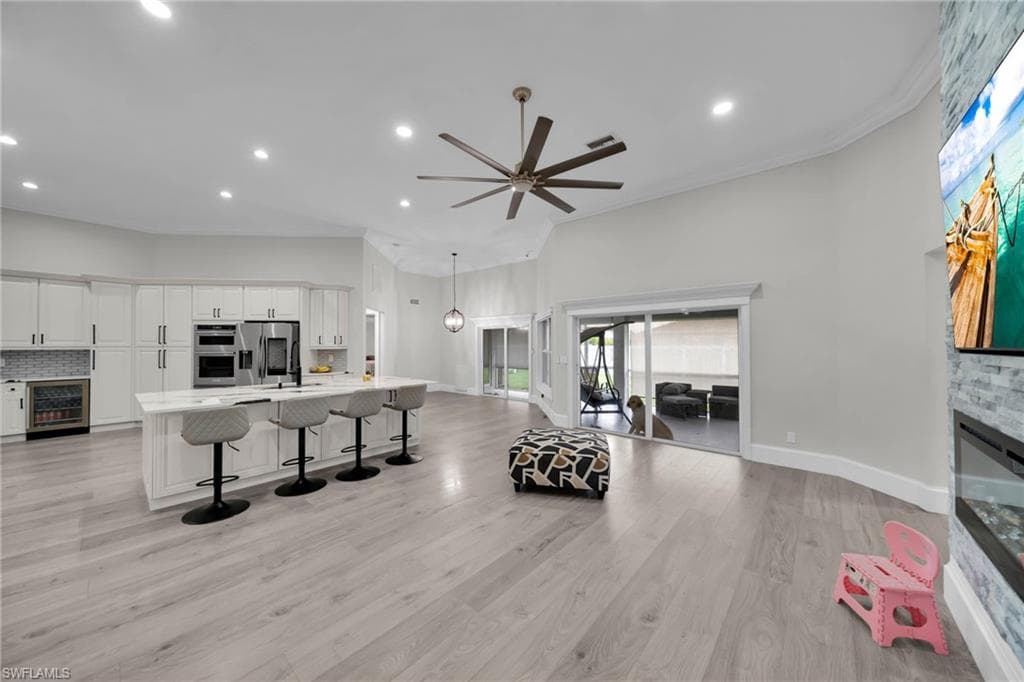 321 19th St, Cape Coral, photo 2