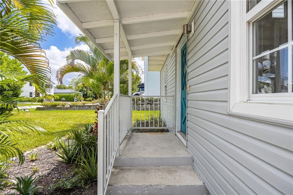 2664 Van Buren Ave, Naples, photo 2
