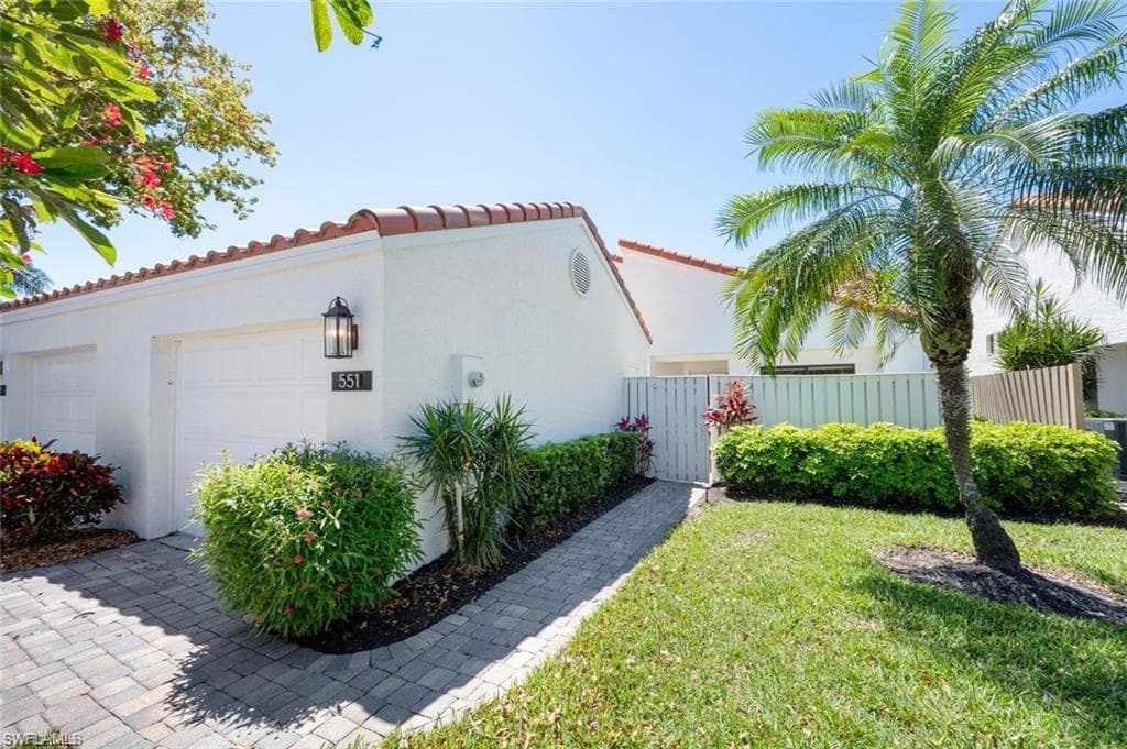 551 Beachwalk Cir, Naples, photo 2