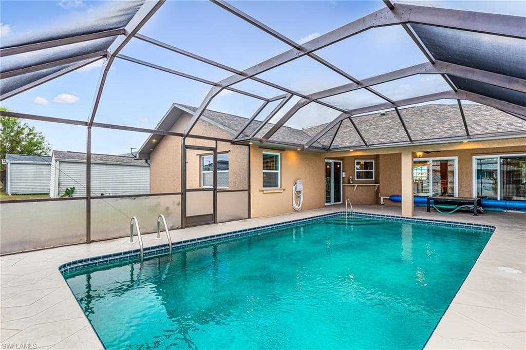 401 Candlewick Cir, Lehigh Acres