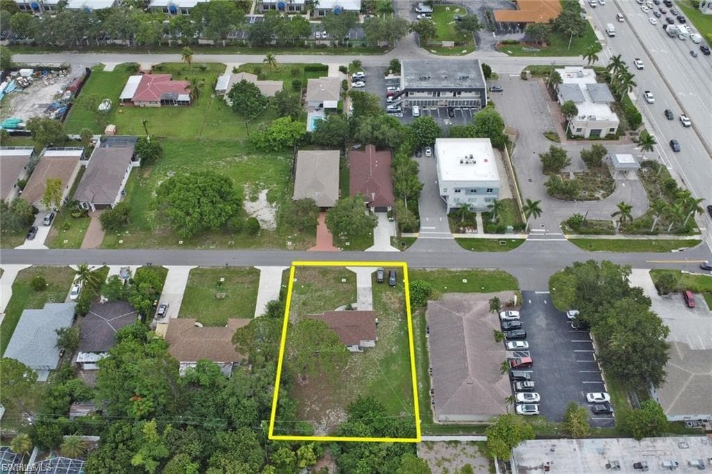 870 109th Ave, Naples