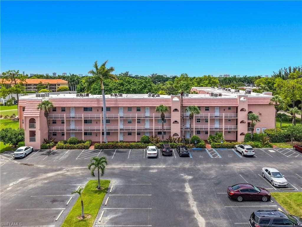 100 Forest Lakes Blvd #109, Naples, photo 2