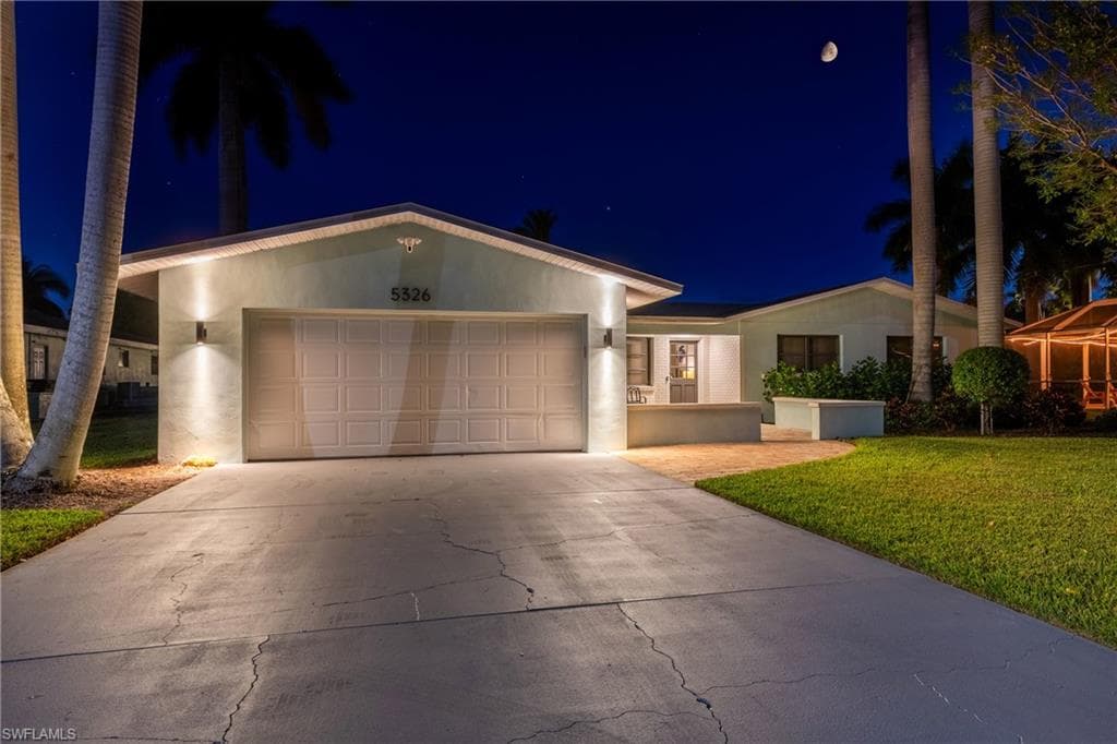 5326 Nautilus Dr, Cape Coral, photo 2