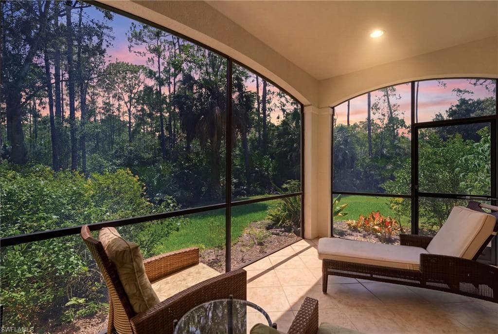 2886 Castillo Ct #101, Naples, photo 2