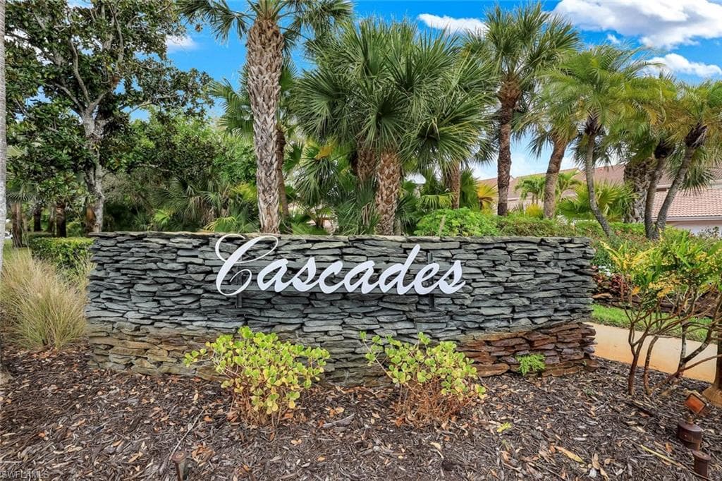 2055 Cascades Dr #6, Naples, photo 3