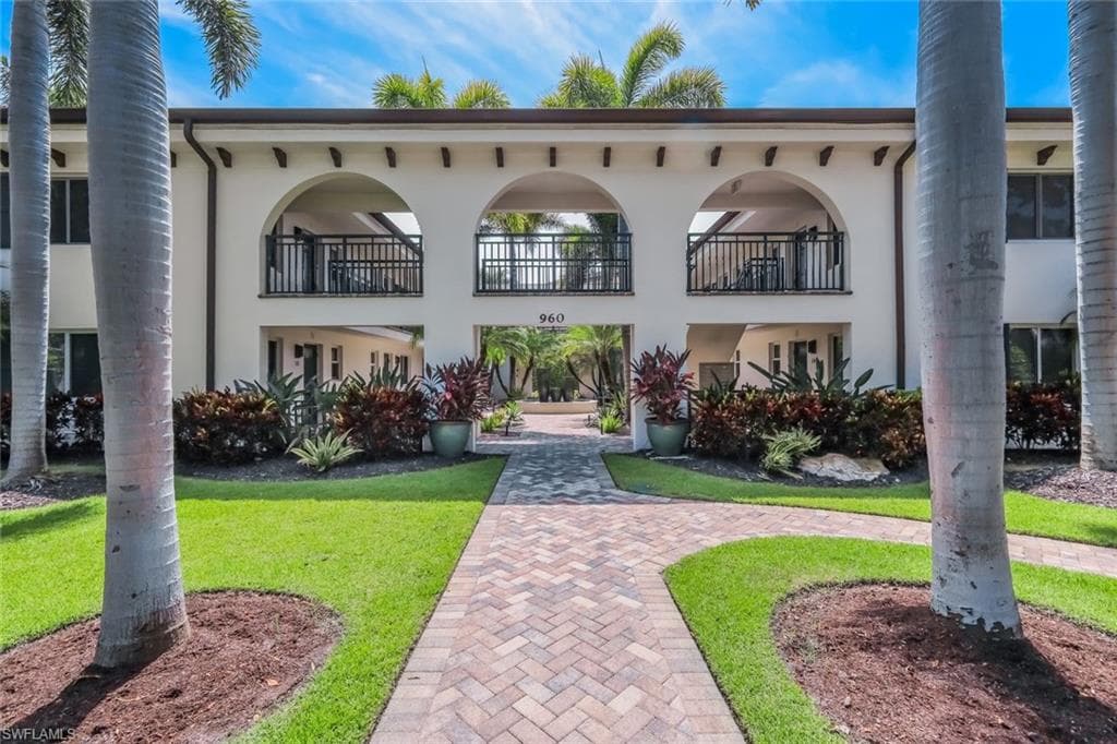 960 7th St #105, Naples, photo 3