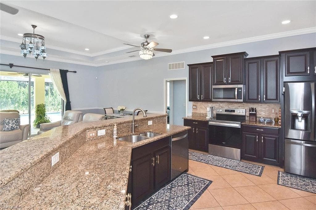 2549 Ashbury Cir, Cape Coral, photo 3