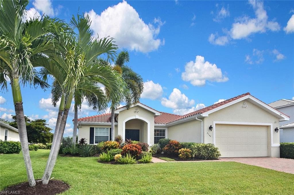 2549 Ashbury Cir, Cape Coral
