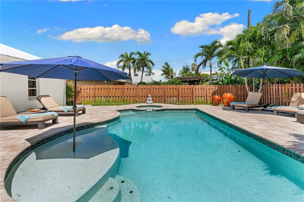 580 97th Ave, Naples, photo 2
