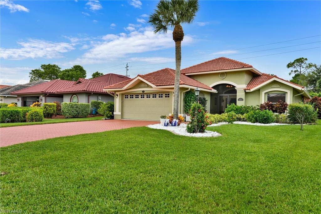 5866 Westbourgh Ct, Naples, photo 2