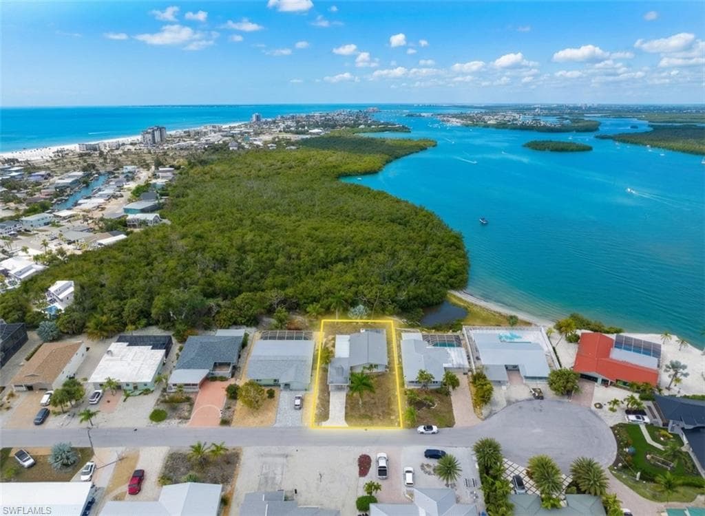 455 Donora Blvd, Fort Myers Beach