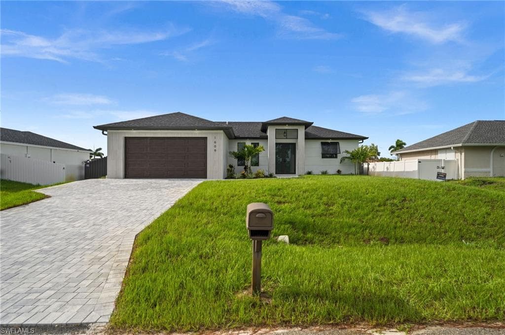 1609 16th Ter, Cape Coral, photo 2