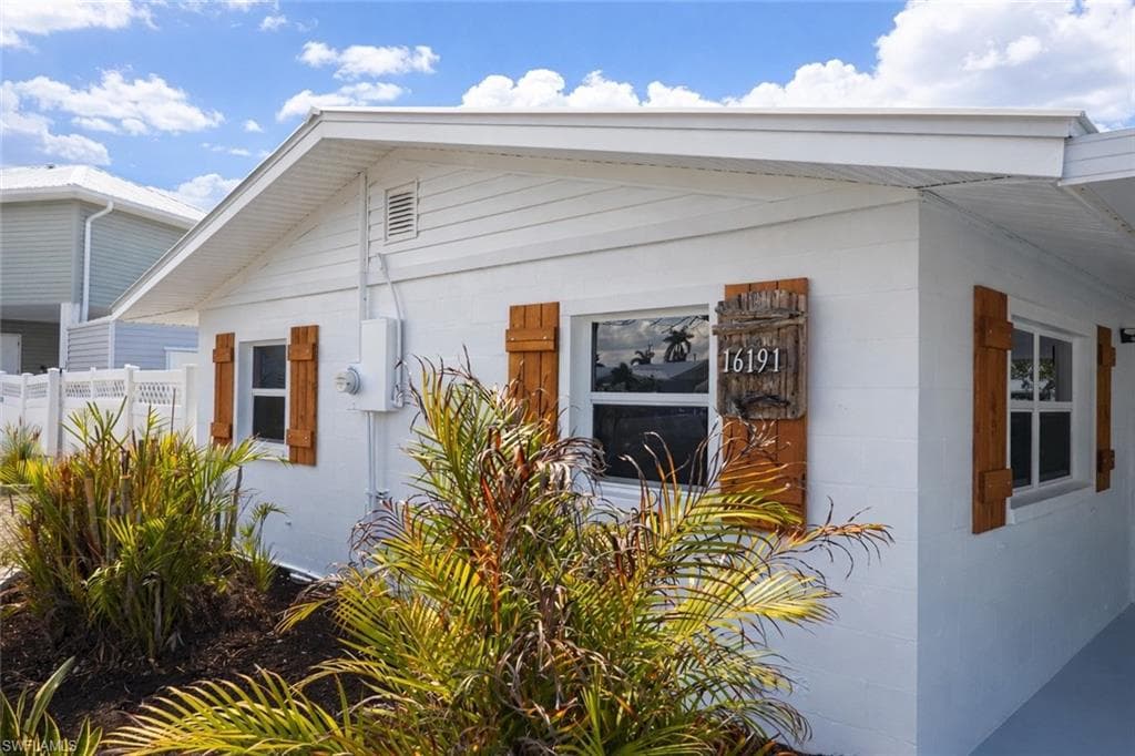 16191 Porto Bello St, Bokeelia, photo 2