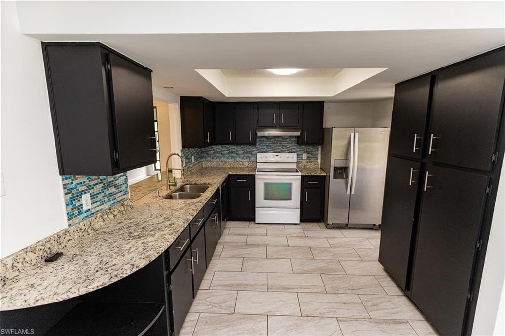 25572 Fenner Cir, Bonita Springs, photo 2