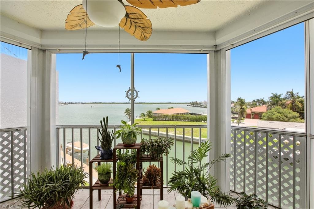 991 Barfield Dr #404, Marco Island