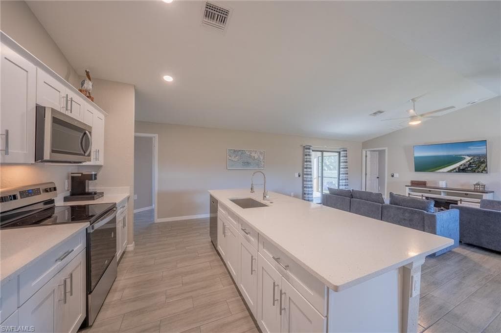 8152 Pelican Rd, Fort Myers, photo 3