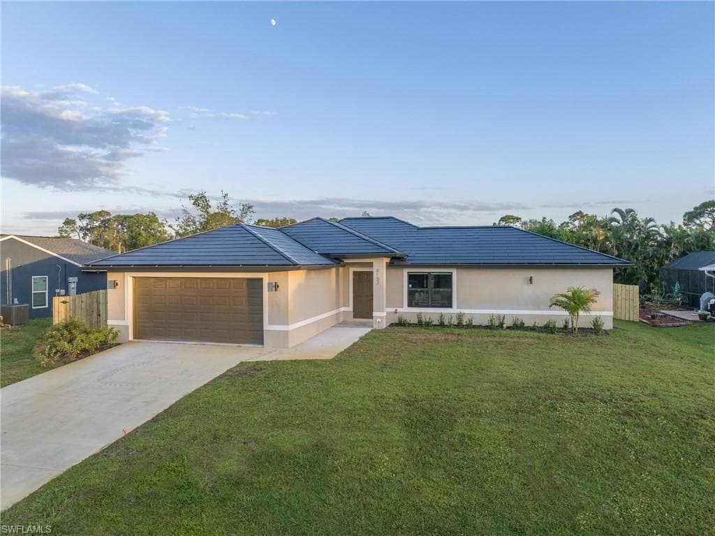 8152 Pelican Rd, Fort Myers