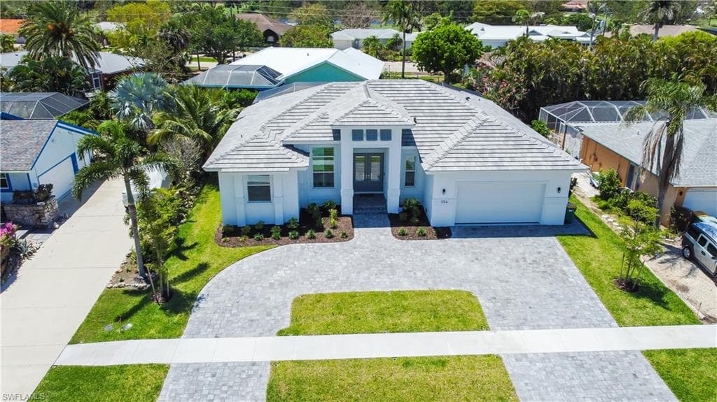 554 Barfield Dr, Marco Island, photo 2