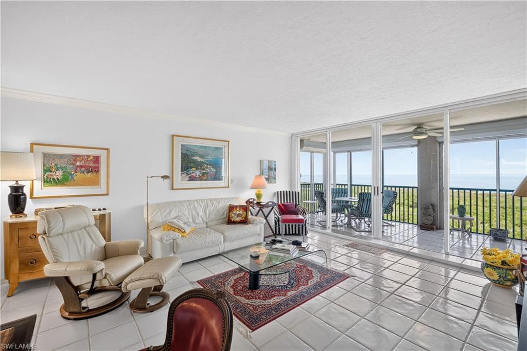7515 Pelican Bay Blvd #17b, Naples