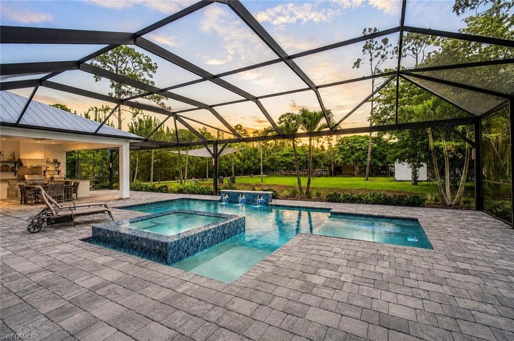 5737 Hidden Oaks Ln, Naples, photo 3