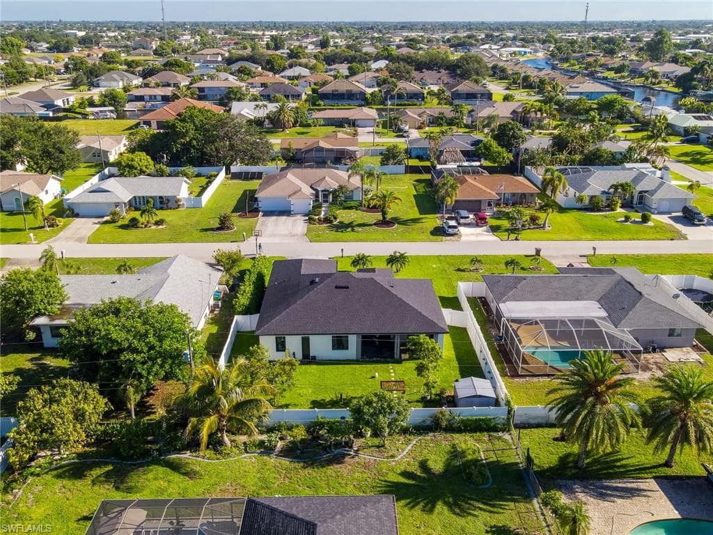920 15th Ter, Cape Coral, photo 3