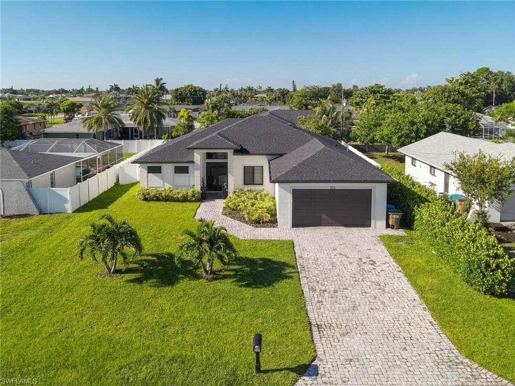 920 15th Ter, Cape Coral