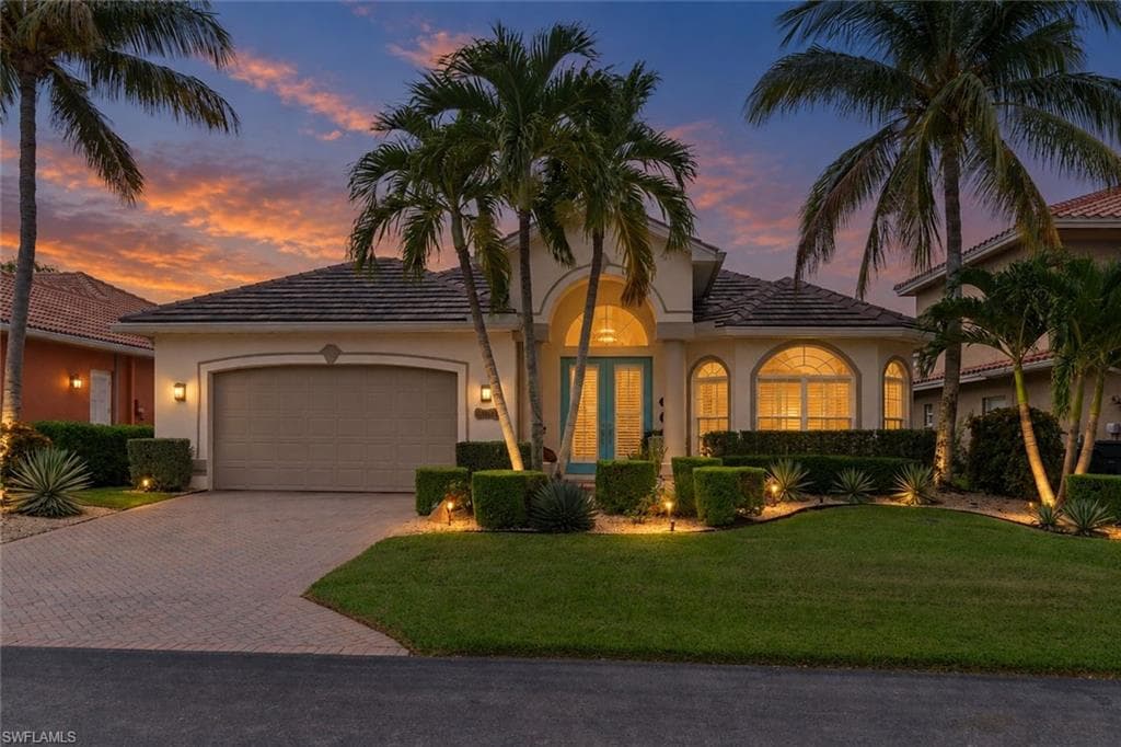 14610 Laguna Dr, Fort Myers