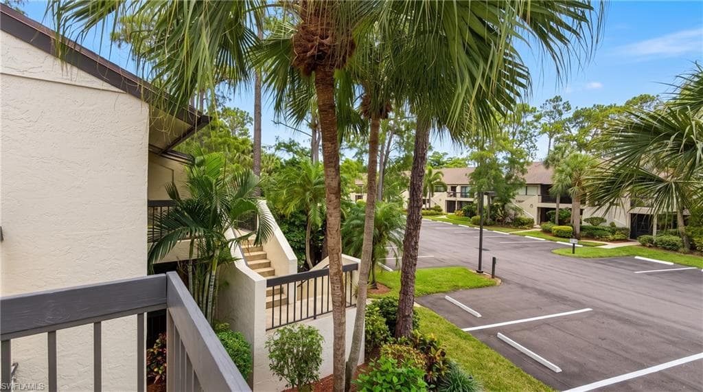 1826 Kings Lake Blvd #203, Naples, photo 3