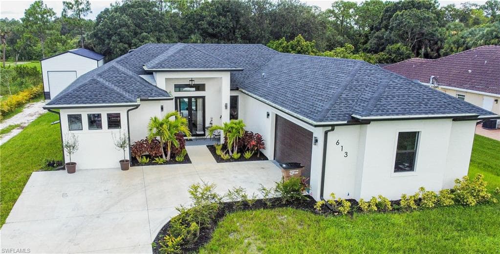 613 Hibiscus Ave, Lehigh Acres