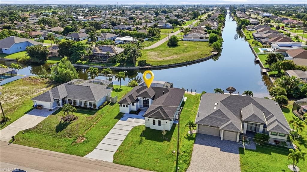 2305 15th Pl, Cape Coral, photo 3