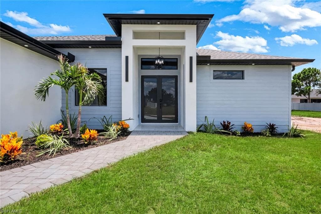 2214 15th Ter, Cape Coral, photo 3