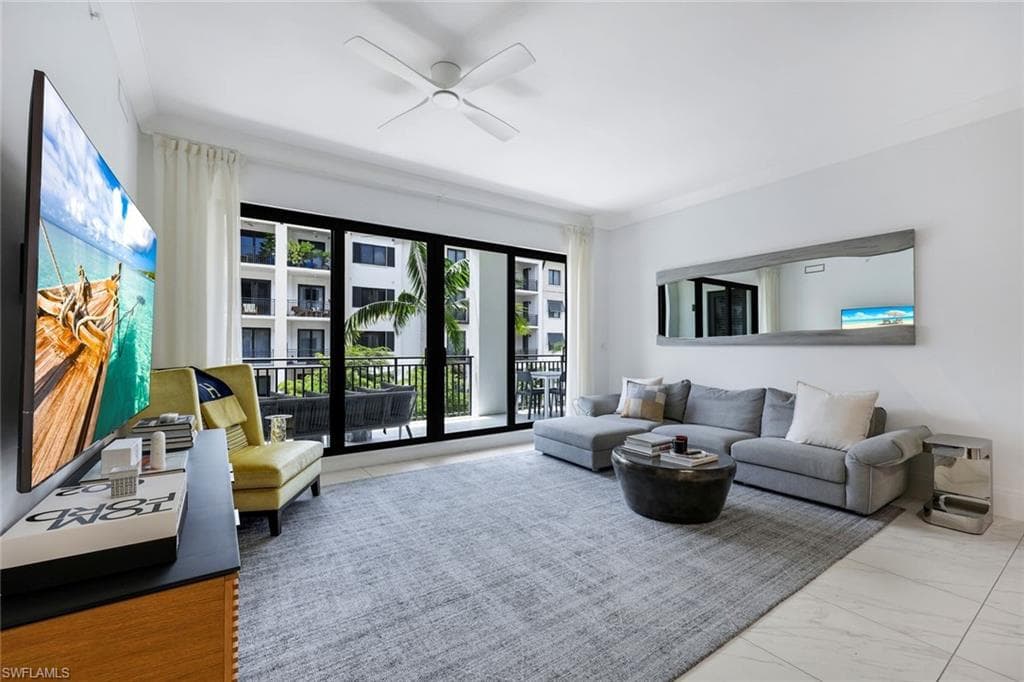 1135 3rd Ave #303, Naples