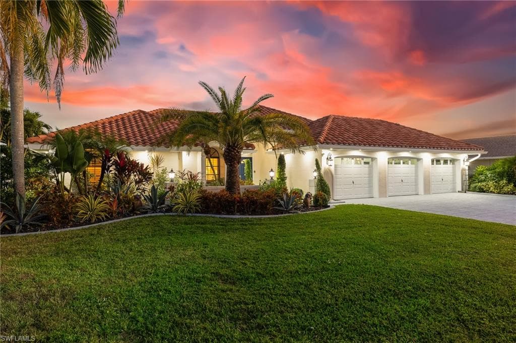 2318 27th St, Cape Coral