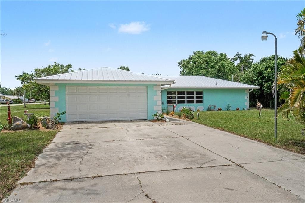 5791 Porpoise Rd, Bokeelia, photo 2