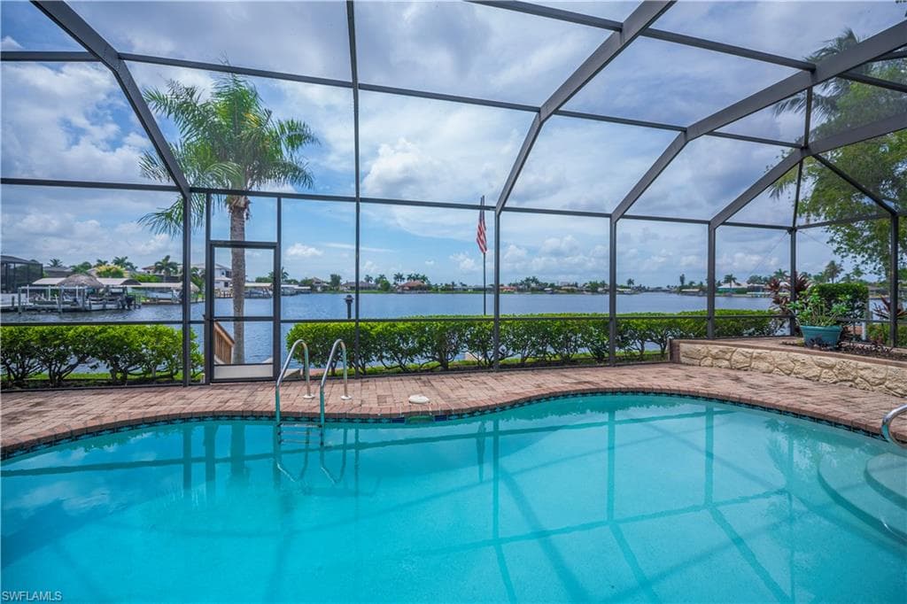 412 Cape Coral Pkwy, Cape Coral, photo 2