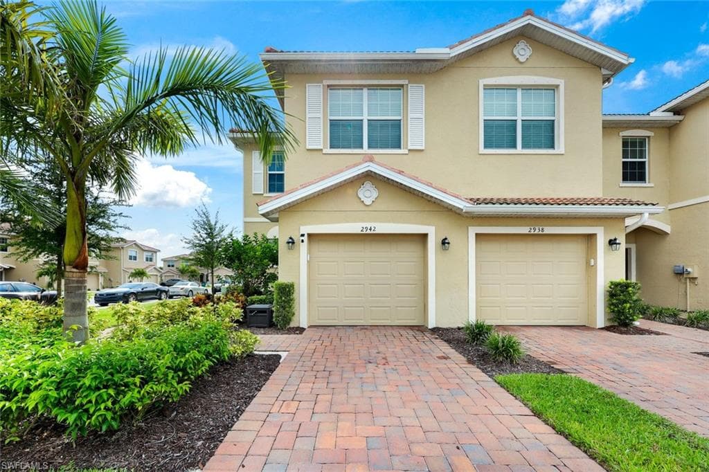 2942 Citrus St, Naples