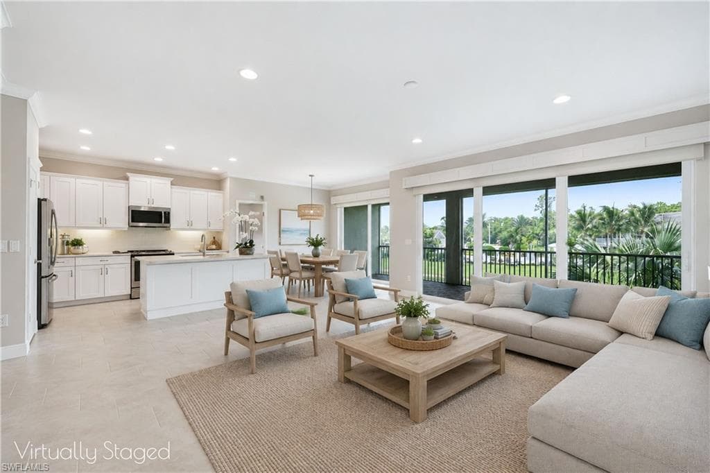 6966 Avalon Cir #908, Naples