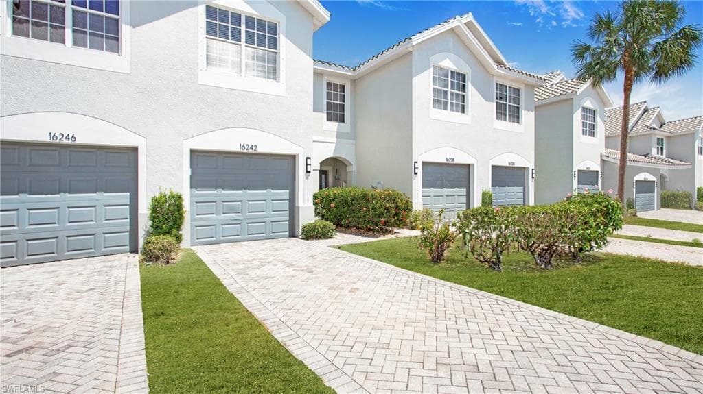16242 Ravina Way #85, Naples, photo 2